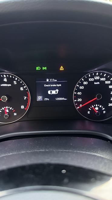 kia ceed: Kia Cerato: 2018 г., Автомат, Бензин, Седан — 9