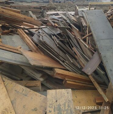 Çornıy pol: Çornıy pol — 13