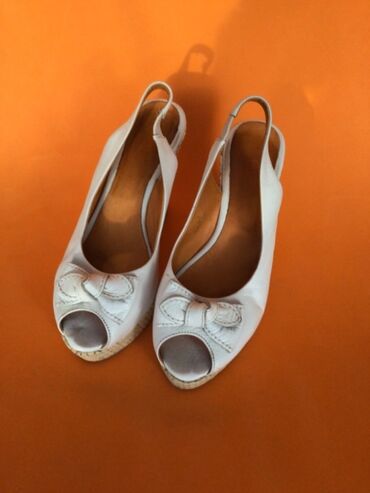 Basanoşka və səndəllər: Ölçü: 36, rəng - Ağ, İşlənmiş — 8