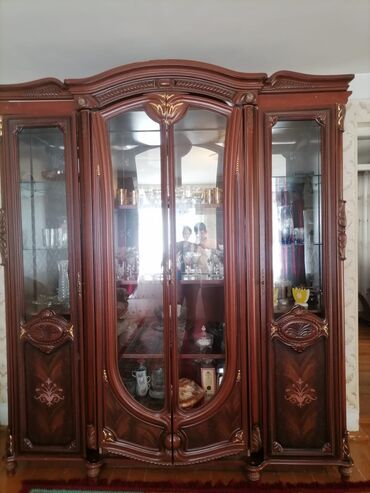 mebel satılır: Açılan, 3 qapılı Düz dolab, Stenka
