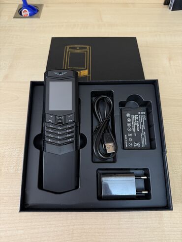 Техника для кухни: Vertu Signature Touch, 4 ГБ, цвет - Черный, Кнопочный, Две SIM карты