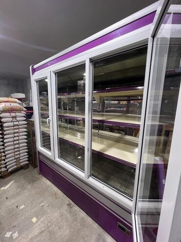Divanlar: Sudluk soyuducu vitrin satilir 3000 manat .Hündürlüyü 2.30 eni 2 metr