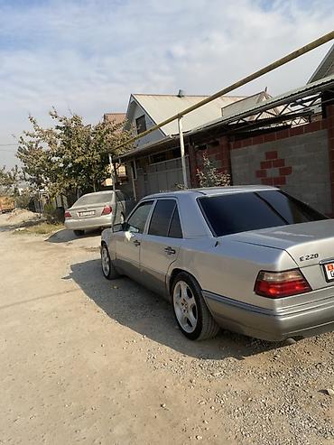 124 е 500: Mercedes-Benz W124: 1994 г., 2.2 л, Механика, Бензин, Седан — 3
