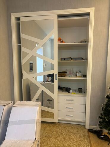 Салонная, медицинская мебель: Korpusu laminant Qapaqları mdf boya Ölçü:1.80*2.55 Dərinlik 60 sm