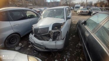 Другие детали кузова: СРОЧНО ДЁШЕВО !!! продаю авто на запчасти семиместный минивэн — 8