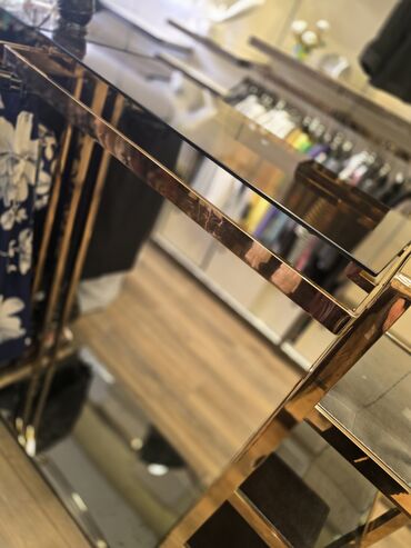 Digər mebel: Geyim mağazası ücün mebel,vitrin stilaj,aksesuarlar, kreslo -da lalafo.az — 12 Digər mebel: Geyim mağazası ücün mebel,vitrin stilaj,aksesuarlar, kreslo — 12