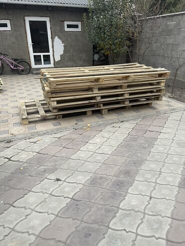 мебель из паллет: Поддон В наличии