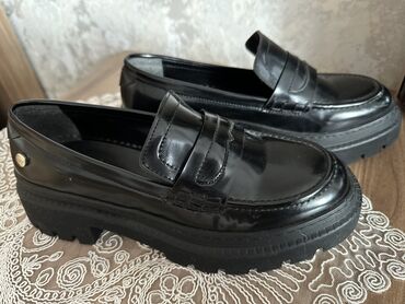 Женская обувь: Туфли, 39, цвет - Черный, Б/у