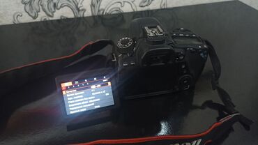 Fotokameralar: Canon 80D ideal veziyyetde. Probeq 28k, yalniz foto cekilib. Tek body