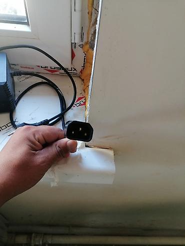 скупка пе: Зарядное устройство для литиевых аккумуляторов (Lithium Battery — 2