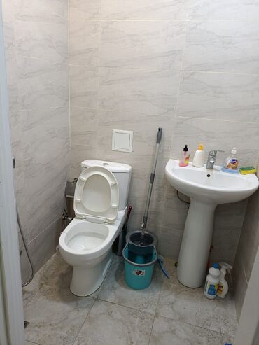 Uzunmüddətli kirayə mənzillər: Kirayə mənzil – şəhər mənzərəsi ilə - Plan: işıqlı otaq, ayrıca — 20