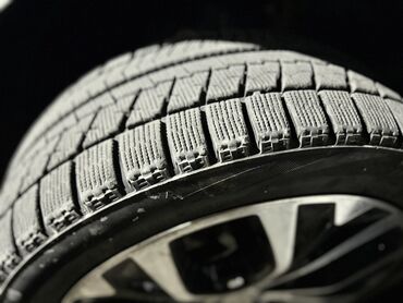 купить зимние шины в бишкеке: Шиналар 225 / 45 / R 18, Кыш, Колдонулган, Комплект, Жеңил унаалар, Жапония, Bridgestone