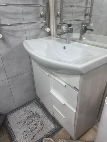 купить мойку с тумбой для кухни б у: Продаю большую раковину в хорошем состоянии. Нам не подошла по