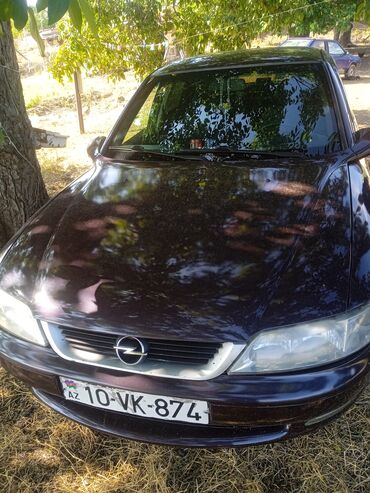 07 maşin: Opel Vectra: 1.8 л | 1996 г. | 406000 км Седан