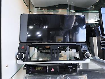 Avtoelektronika: Avtomobil üçün multimedia başlıq (head unit) və ön panel komplekti — 1