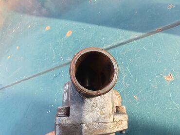 Auto delovi: Termostat sa kucistem i termodavacem Lada 112. Polovno, ocuvano — 13