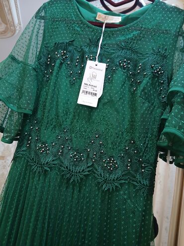 qadin eynekleri: Вечернее платье, Макси, M