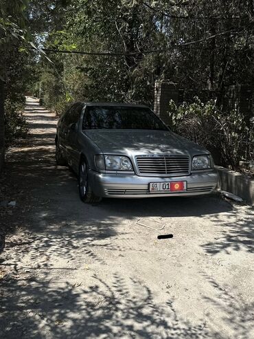 купить мерседес до 5000 долларов: Серебристый седан Mercedes-Benz S-класса (W140) 1997 года Обьем 5