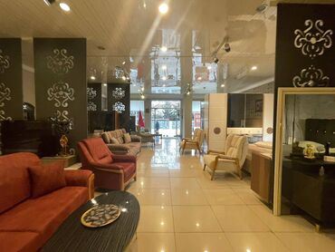 Digər kommersiya daşınmaz əmlakı: Obyekt icarəyə verilir. neftçillər m/s yaxınlığında yerləşir Hall — 3