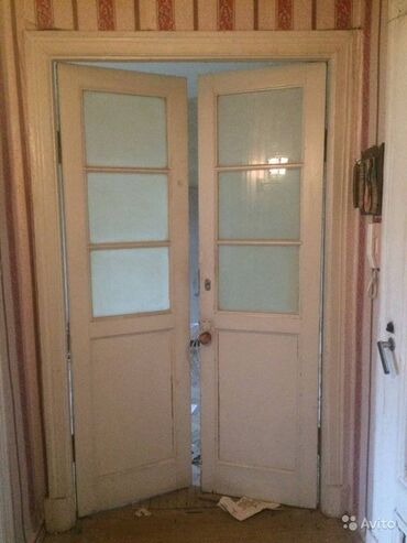 скупка стройматериалов: Продам недорого 3 межкомнатные двери из квартиры сталинки
