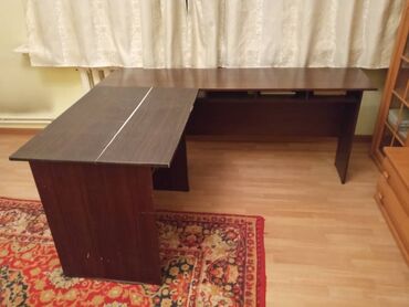 большие столы для работ: Продам компьютерный стол, состоящий из двух столов б/у, состояние