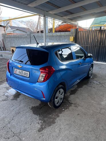 Chevrolet: Chevrolet Spark: 2018 г., 1 л, Вариатор, Бензин, Седан — 2