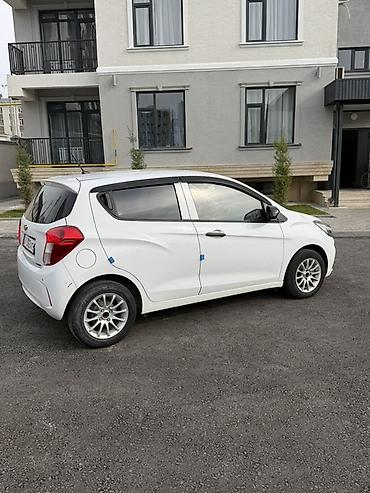 genesis 90: Chevrolet Spark: 2021 г., 1 л, Автомат, Бензин, Хэтчбэк — 4