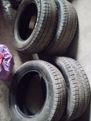 полики для авто бишкек цена: Продаю R16 зимние