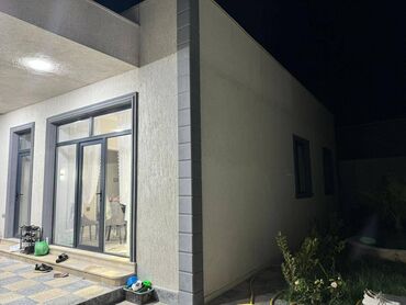 Həyət evləri və villaların satışı: Şüvəlan qəs. 4 otaqlı, 130 kv. m, Yeni təmirli — 1