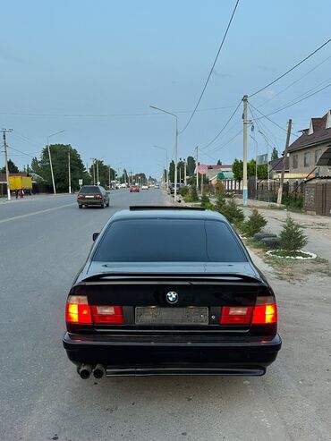 значок бмв купить: BMW 5 series GT: 1992 г., 4.4 л, Механика, Бензин, Седан