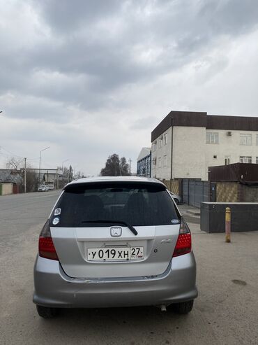 автомобиль хонда: Honda Fit: 2001 г., 1.3 л, Вариатор, Газ, Хетчбек