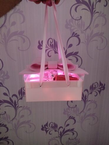 Hədiyyə bağlamaları: Yeni, Ödənişli çatdırılma — 27