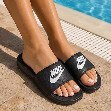 medicus obuca: Nike ženske papuče sa velikim Nike logotipom. Boje: • Roza sa — 3