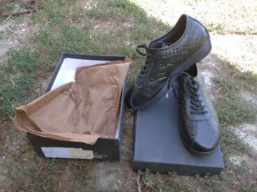обувь спортивная: Продаю оригинальную обувь LOUIS VUITTON привезены с Турции кожа, 41