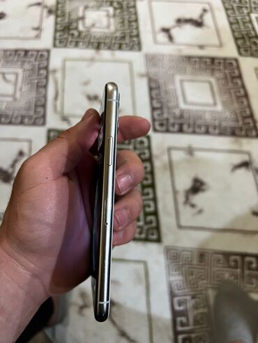 Elektronika: IPhone 11 Pro | 64 GB