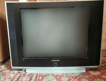 Elektronika: Televizor 72 ekran işləyir