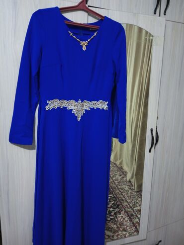 голубое вечернее платье: Вечернее платье, Длинная модель, С рукавами