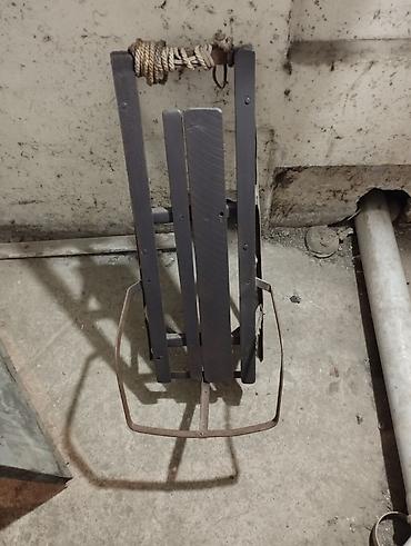 Санки и тюбинги: Продаю детский санки советские (2000сом) Детскую машинку — 2