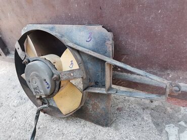 Auto delovi: Ventilator hladnjaka Lada 2107 Riva sa postoljem broj 3. Polovani — 3