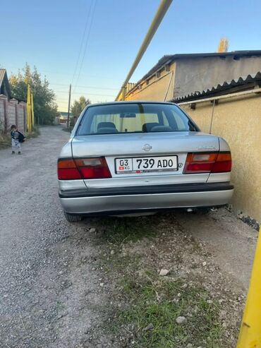 примера: Nissan Primera: 1993 г., 1.6 л, Механика, Бензин, Седан