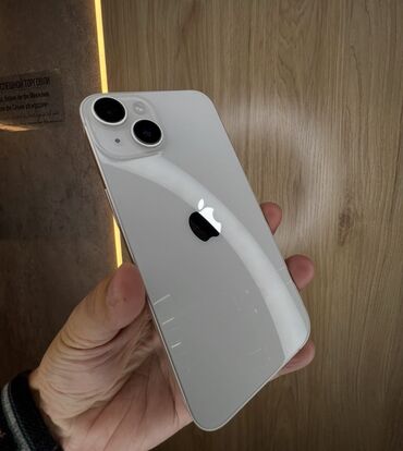 Apple iPhone: IPhone 13, Б/у, 128 ГБ, White Titanium, Зарядное устройство, Чехол, Кабель, 84 %