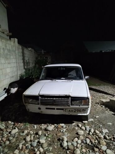авто заратка: ВАЗ (ЛАДА) 2107: 2004 г., 1.5 л, Механика, Бензин, Седан