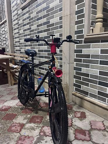 velosiped acari: Şəhər/əzinti tipli velosiped - Rəng: qara, narıncı elementlərlə - — 3