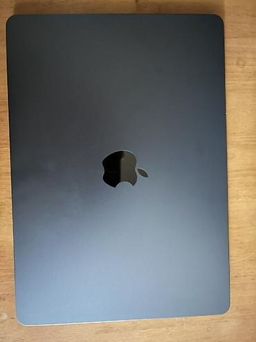 MacBook Air 13" (чип M4, 24 ГБ RAM, 512 ГБ SSD) - Процессор: Apple M4