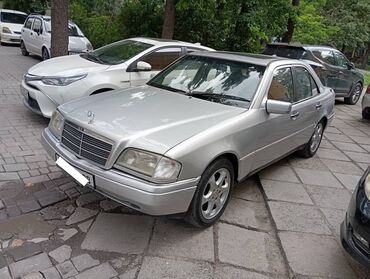Mercedes-Benz: Mercedes-Benz 220: 1995 г., 2.2 л, Механика, Бензин, Седан