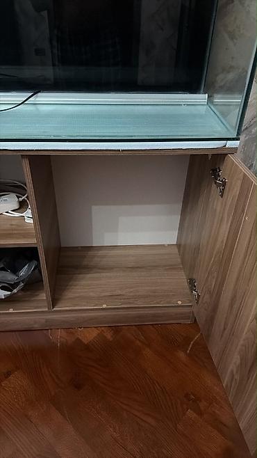 mal heyvan: 120X40X50 Akvarium.10 Luq şüşe ile yığılıb Mebel ile satılır Mebelde — 3