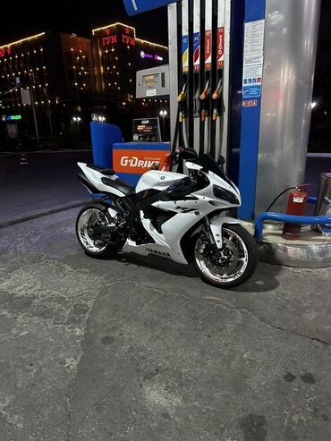 мотоцикл ямаха р1: Спортбайк Yamaha, 1000 куб. см, Бензин, Взрослый