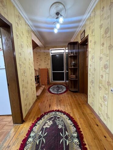 Həyət evləri və villaların satışı: Bakıxanov qəs. 4 otaqlı, 200 kv. m, Orta təmir — 16