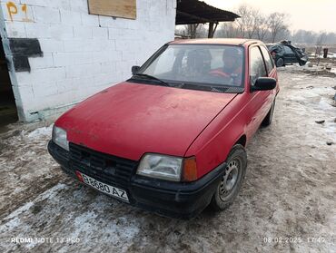 Opel: Opel Kadett: 1985 г., 1.3 л, Механика, Бензин, Хэтчбэк