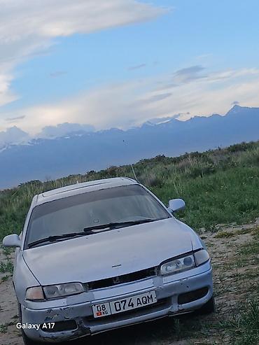 мата секыл: Mazda 626: 1996 г., 1.6 л, Кол менен иштөөчү, Бензин, Седан — 2